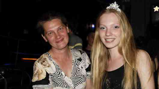 Nadya Vall with her mother after winning her modeling contract.